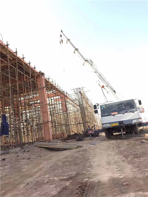 武强县吊车作业的安全注意事项有哪些？